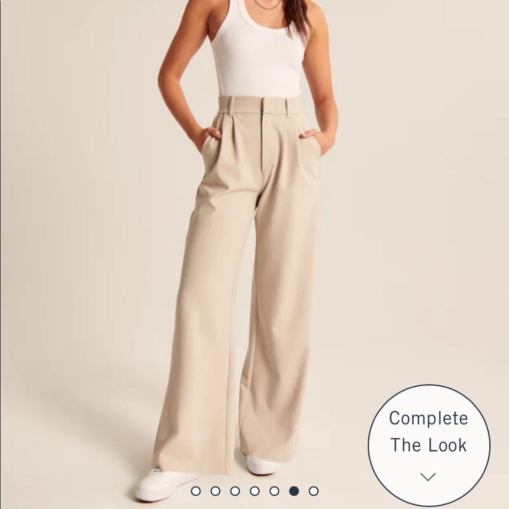 a&f beige trousers